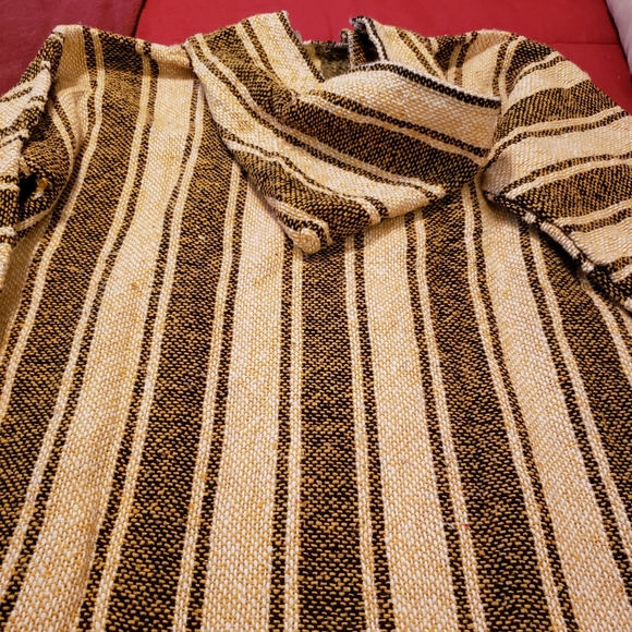 Beautiful blanket type hoodie. Brand new. Heavy, quality, cream and brown-gray. - Picture 5 of 6